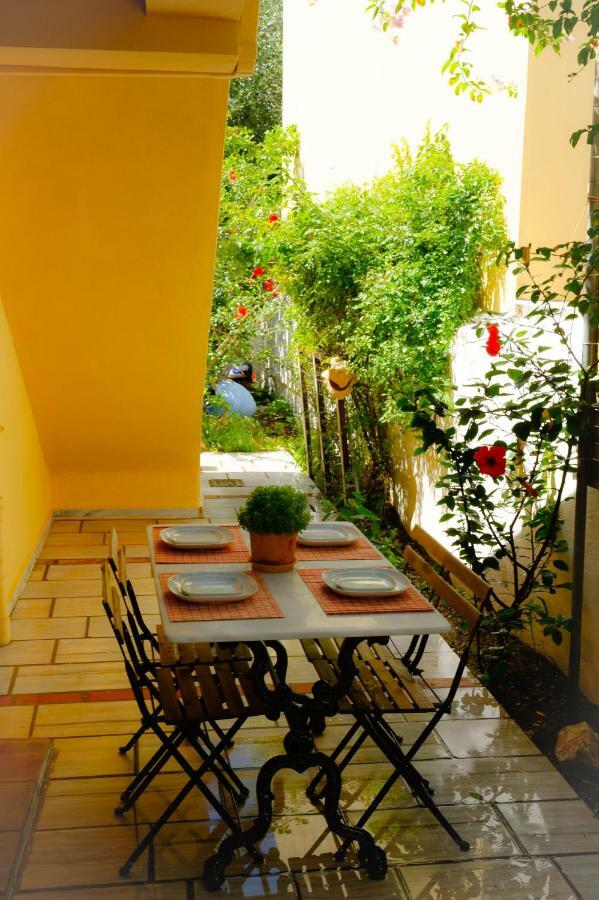 House With Garden Near The Sea Apartment Agia Efimia Bagian luar foto