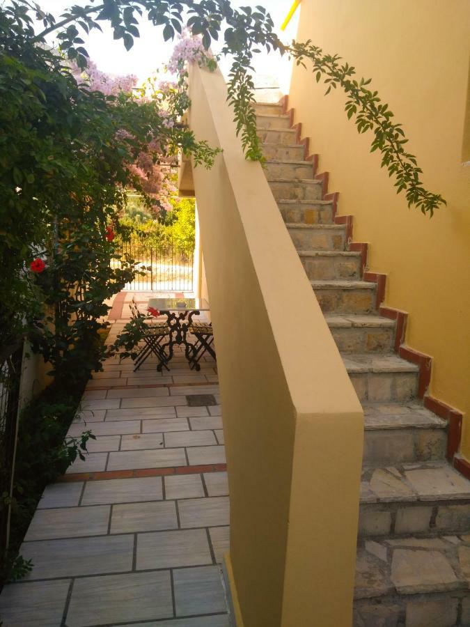 House With Garden Near The Sea Apartment Agia Efimia Bagian luar foto